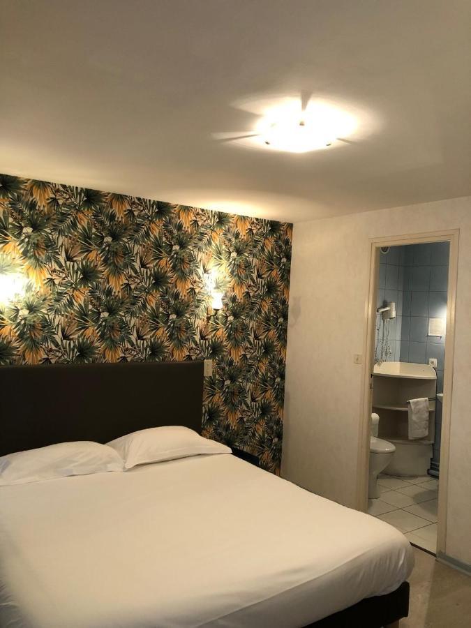 Hotel Emilie Royan Bagian luar foto