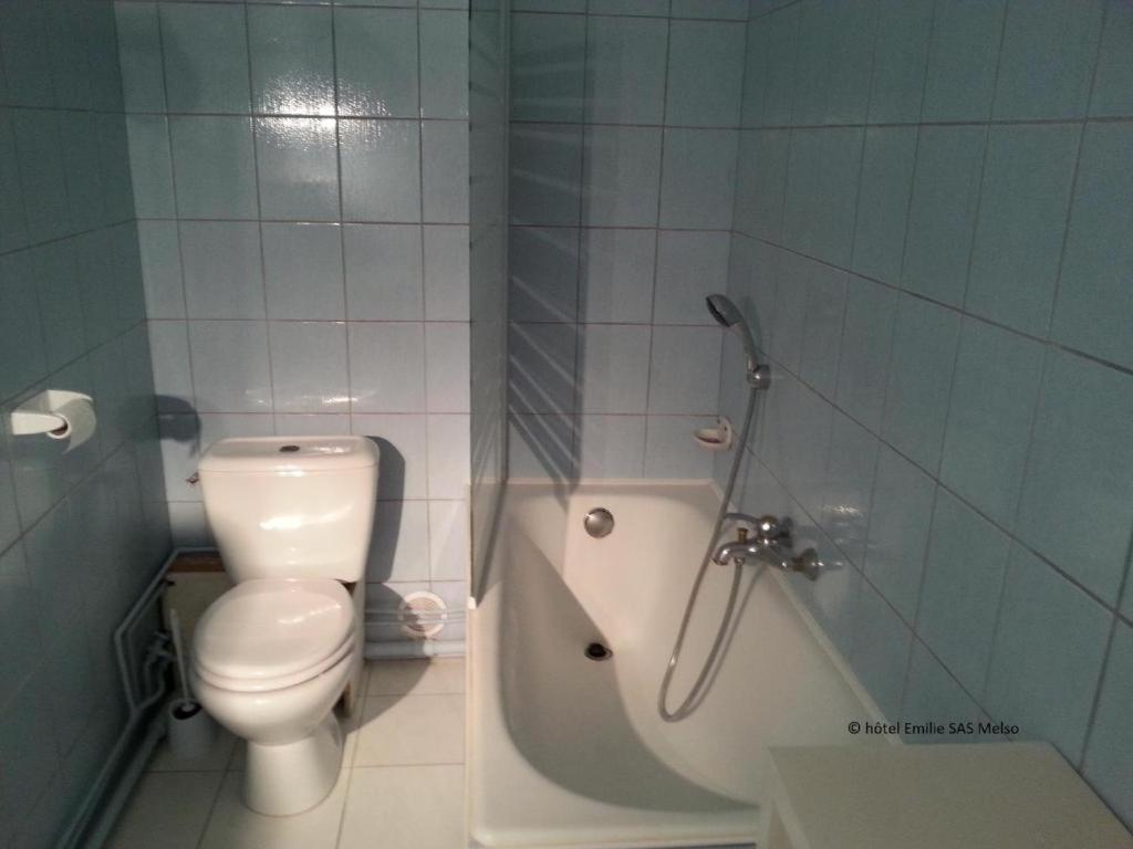 Hotel Emilie Royan Bagian luar foto