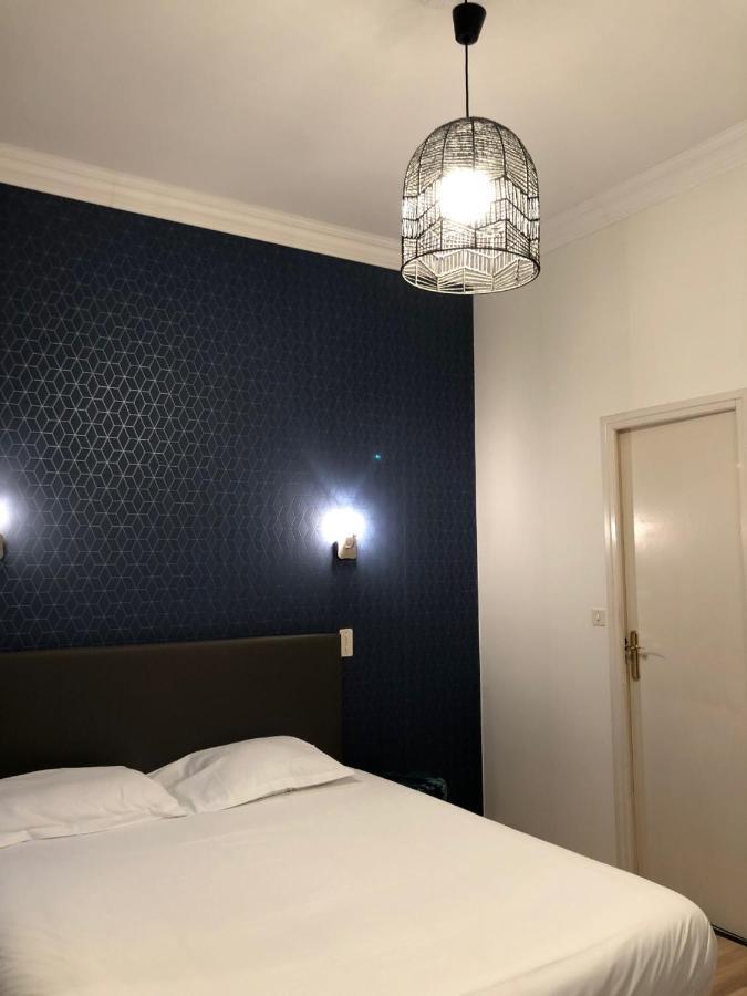 Hotel Emilie Royan Bagian luar foto