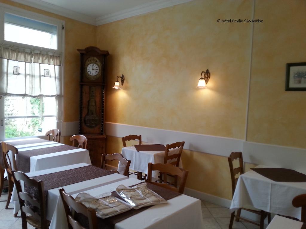 Hotel Emilie Royan Bagian luar foto